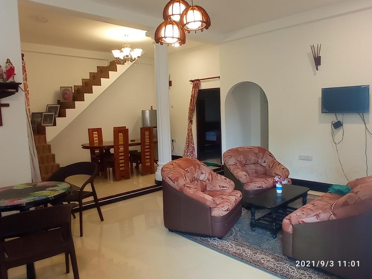 Arusha Guest House Negombo Esterno foto