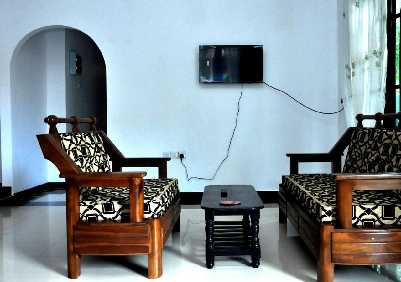 Arusha Guest House Negombo Esterno foto